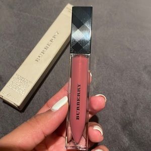 New never used Burberry Kisses Lip Laquer - Rosewood No.16